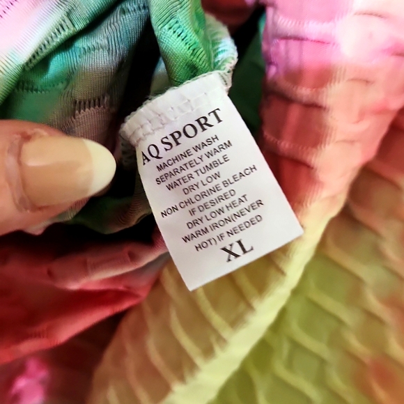 SPANDEX FITTING OUTFIT SIZE XL - Picture 6 of 7